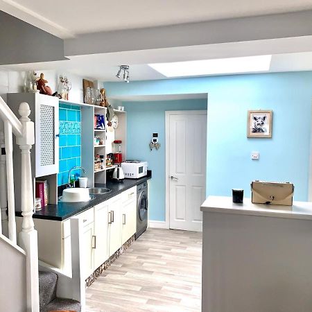 Stay In The Heart Of York At The Hampden - Free Parking - York Holiday Home Exteriör bild