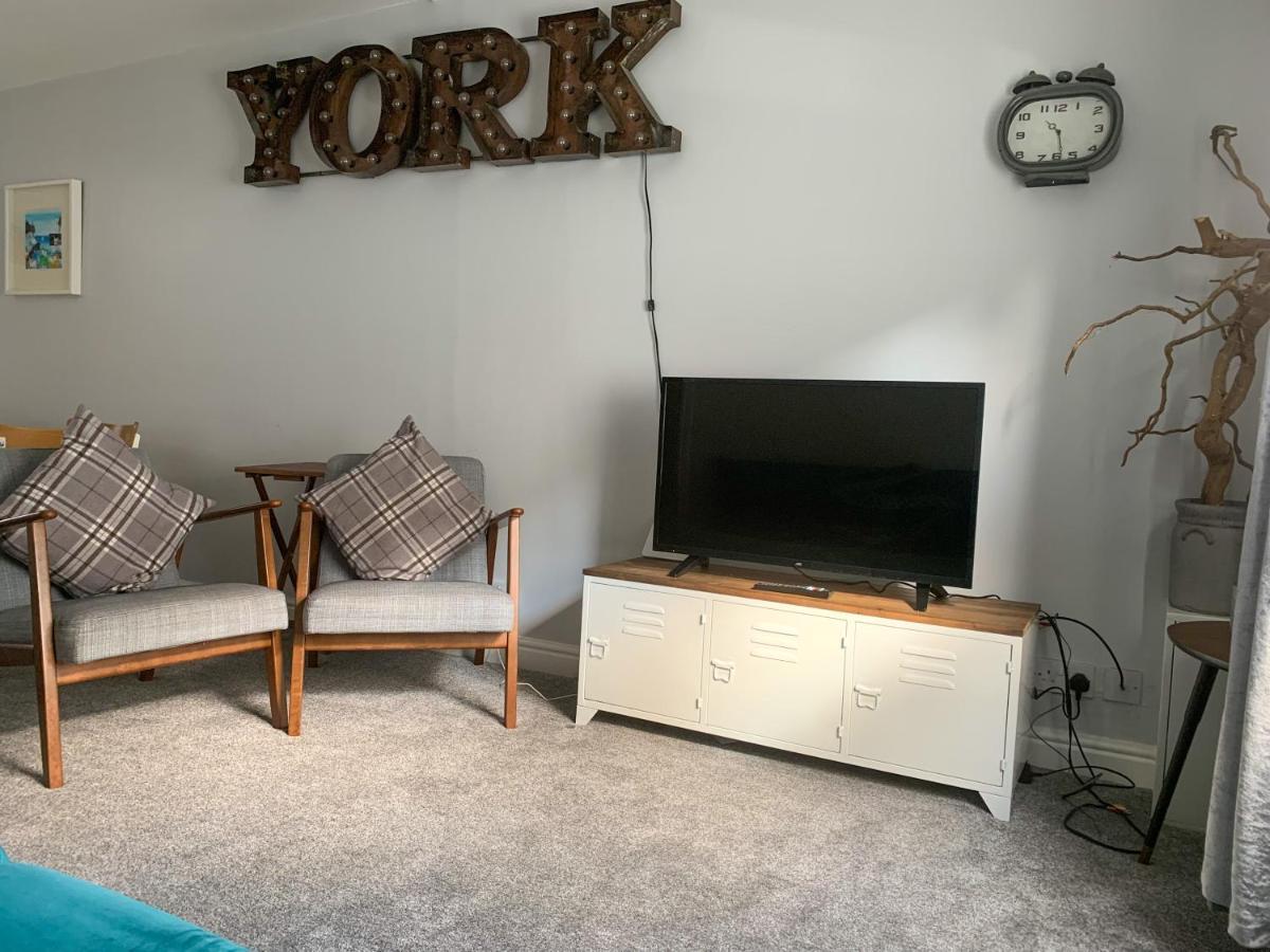 Stay In The Heart Of York At The Hampden - Free Parking - York Holiday Home Exteriör bild