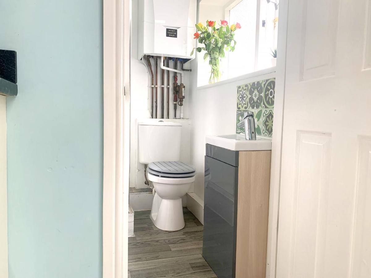 Stay In The Heart Of York At The Hampden - Free Parking - York Holiday Home Exteriör bild