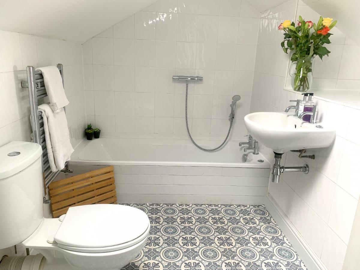 Stay In The Heart Of York At The Hampden - Free Parking - York Holiday Home Exteriör bild