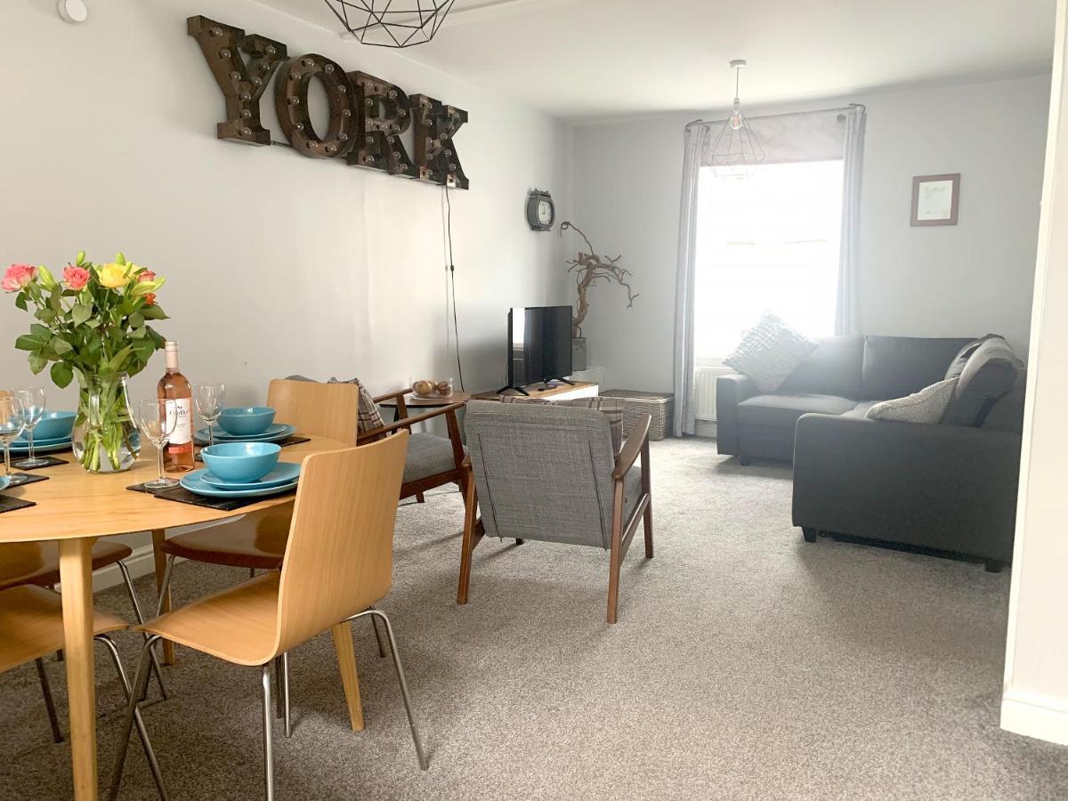 Stay In The Heart Of York At The Hampden - Free Parking - York Holiday Home Exteriör bild