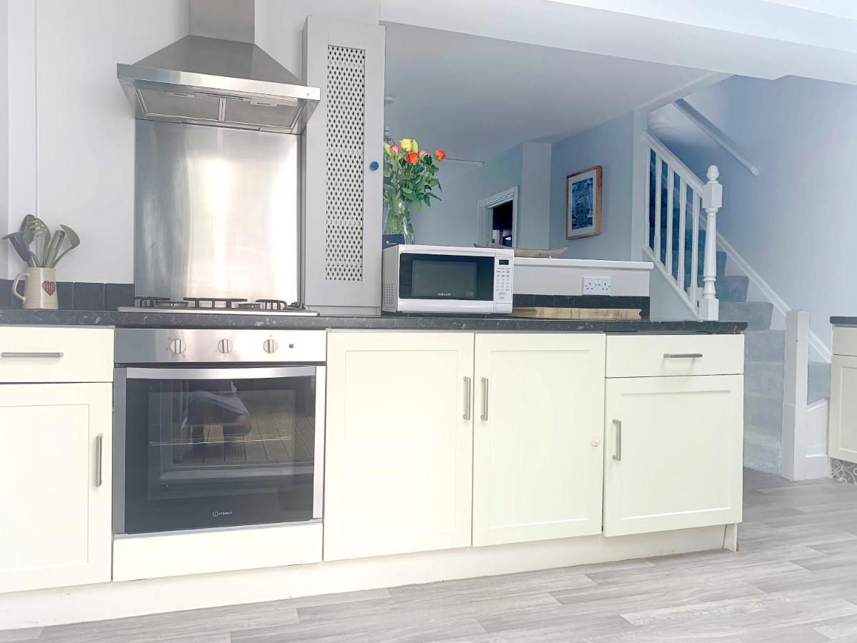 Stay In The Heart Of York At The Hampden - Free Parking - York Holiday Home Exteriör bild