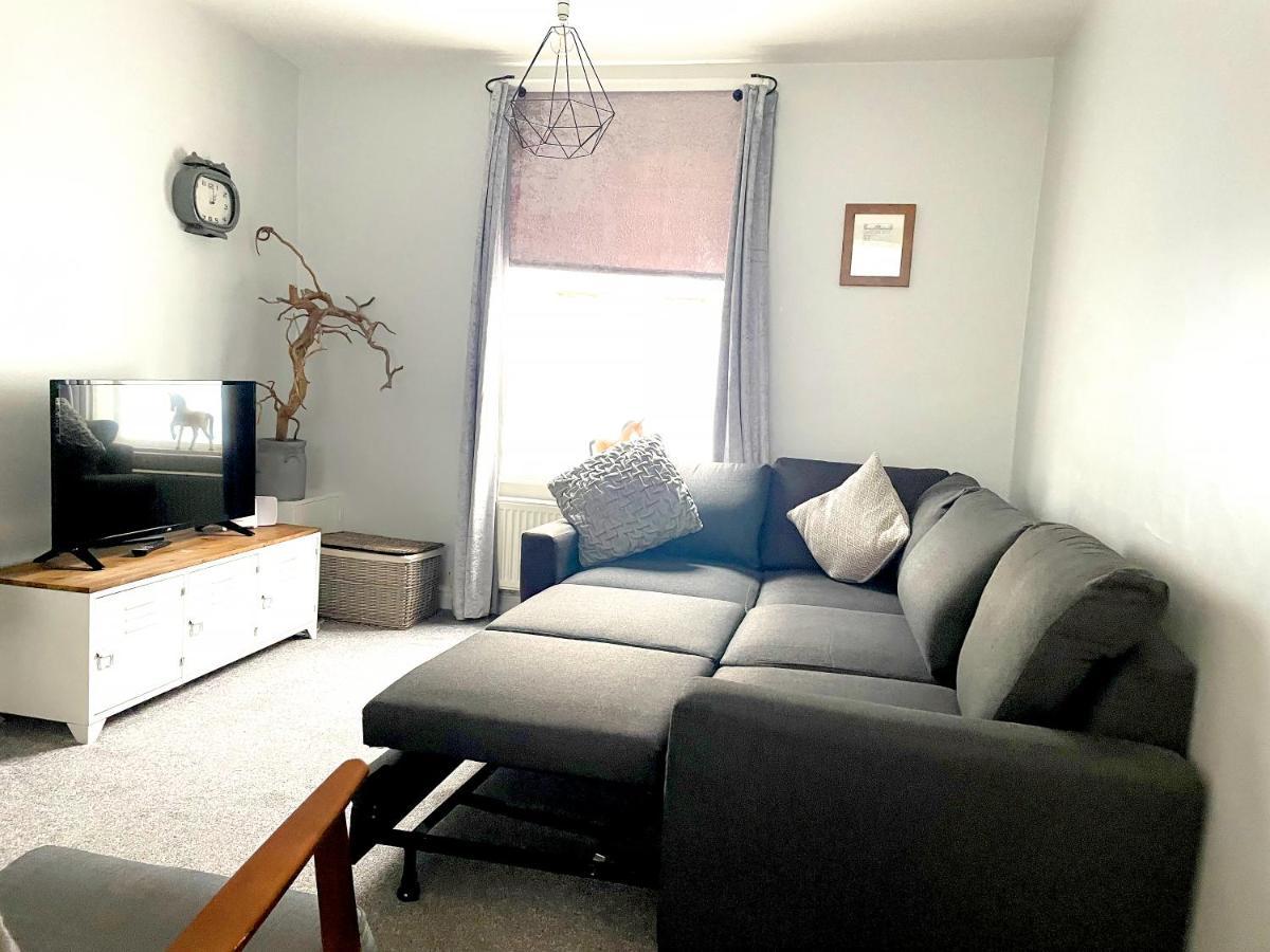 Stay In The Heart Of York At The Hampden - Free Parking - York Holiday Home Exteriör bild